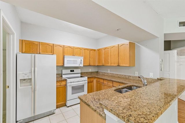 5125 PALM SPRINGS BOULEVARD 15105, Tampa, FL 33647