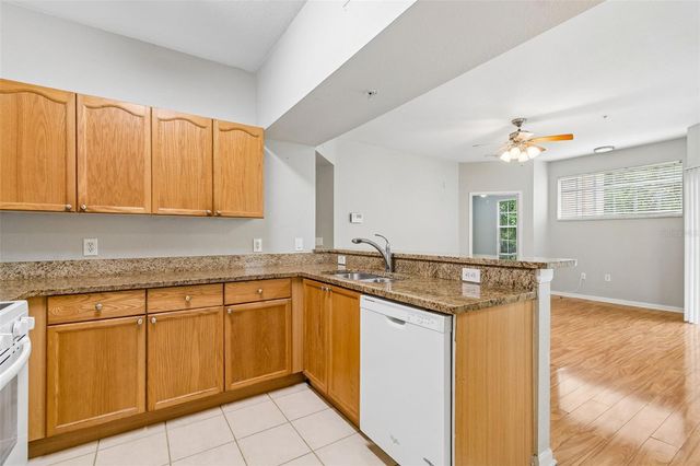 5125 PALM SPRINGS BOULEVARD 15105, Tampa, FL 33647
