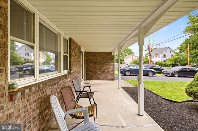 4008 OAKLAND RD, Bethlehem, PA 18020