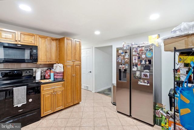 4008 OAKLAND RD, Bethlehem, PA 18020
