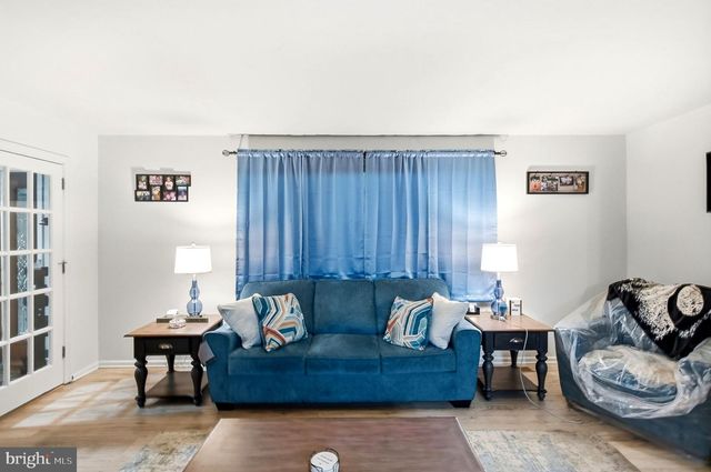 4008 OAKLAND RD, Bethlehem, PA 18020