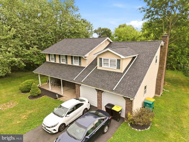 4008 OAKLAND RD, Bethlehem, PA 18020