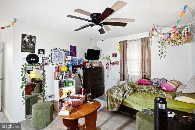 4008 OAKLAND RD, Bethlehem, PA 18020