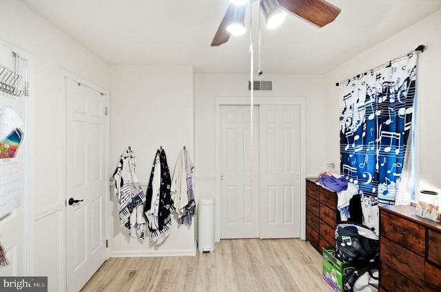 4008 OAKLAND RD, Bethlehem, PA 18020