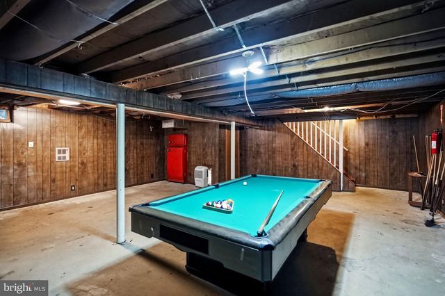 4008 OAKLAND RD, Bethlehem, PA 18020