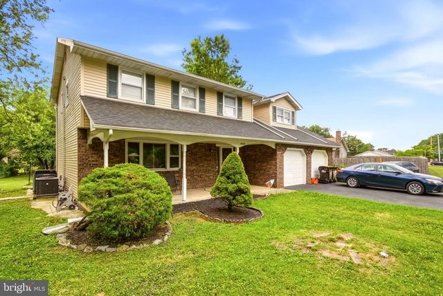 4008 OAKLAND RD, Bethlehem, PA 18020