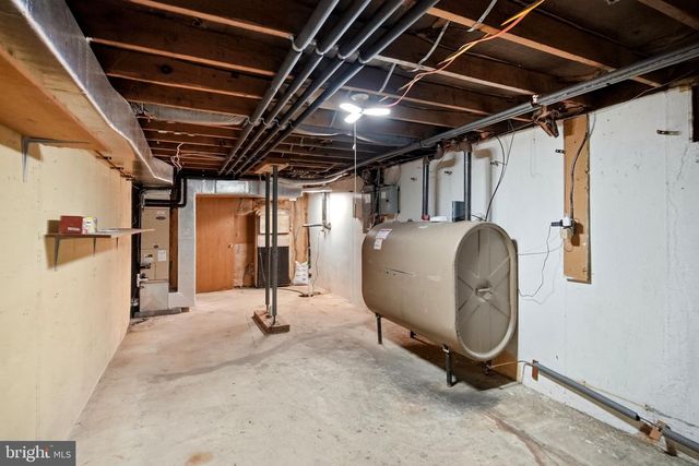 4008 OAKLAND RD, Bethlehem, PA 18020