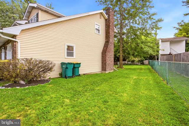 4008 OAKLAND RD, Bethlehem, PA 18020