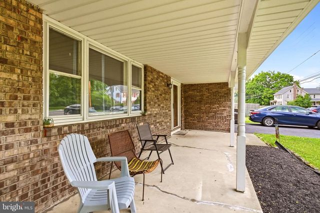 4008 OAKLAND RD, Bethlehem, PA 18020