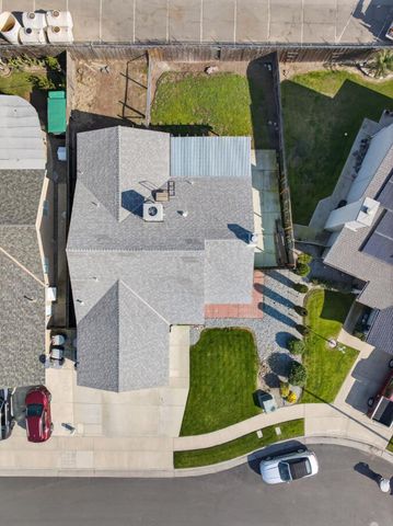 746 Pepper Avenue, Lemoore, CA 93245