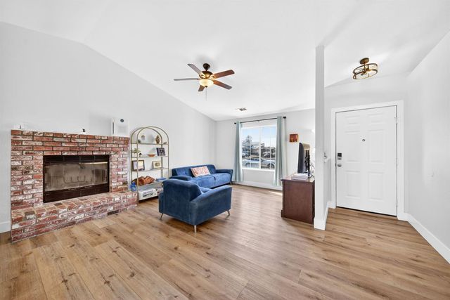 746 Pepper Avenue, Lemoore, CA 93245