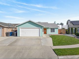 746 Pepper Avenue, Lemoore, CA 93245