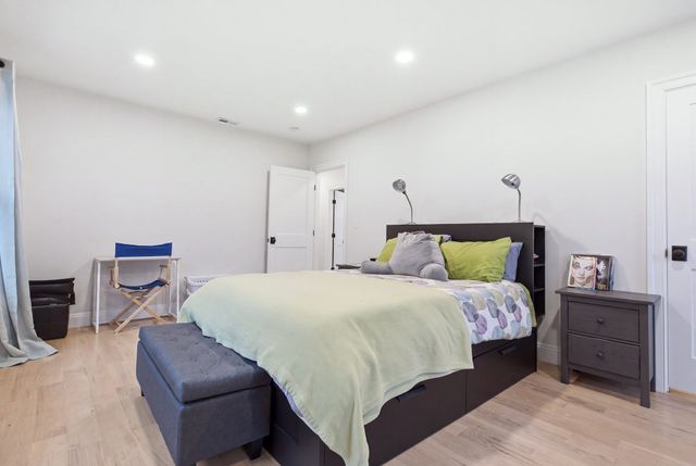 16 Boston Ave, Somerville, MA 02144
