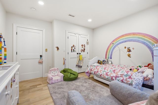16 Boston Ave, Somerville, MA 02144