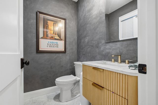 16 Boston Ave, Somerville, MA 02144