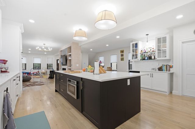 16 Boston Ave, Somerville, MA 02144