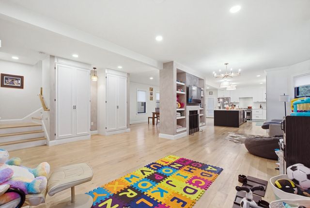 16 Boston Ave, Somerville, MA 02144