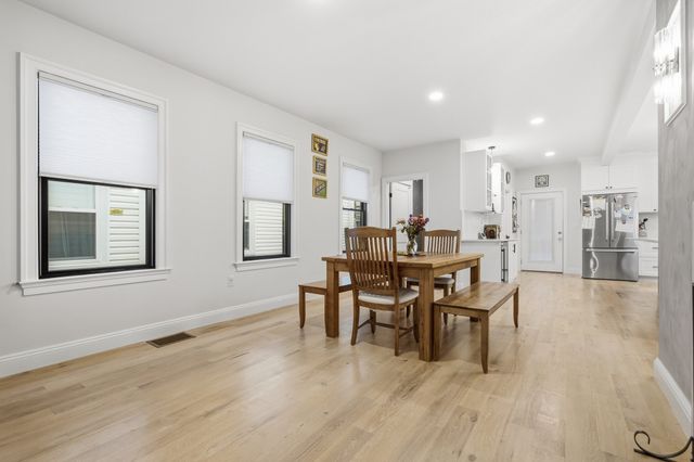 16 Boston Ave, Somerville, MA 02144