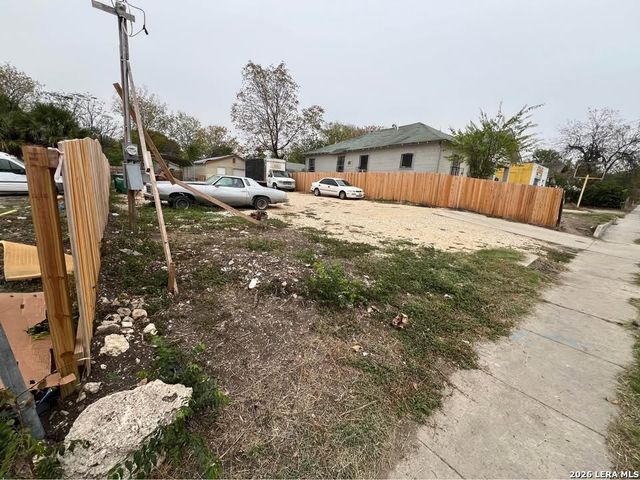 3419 commerce, San Antonio, TX 78207
