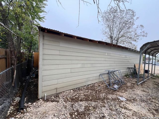 3419 commerce, San Antonio, TX 78207