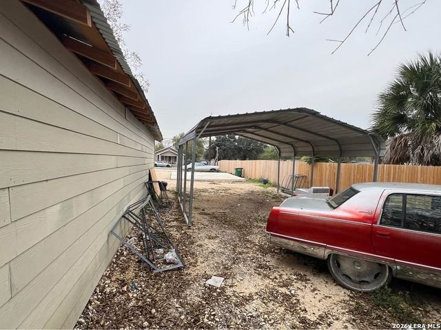 3419 commerce, San Antonio, TX 78207