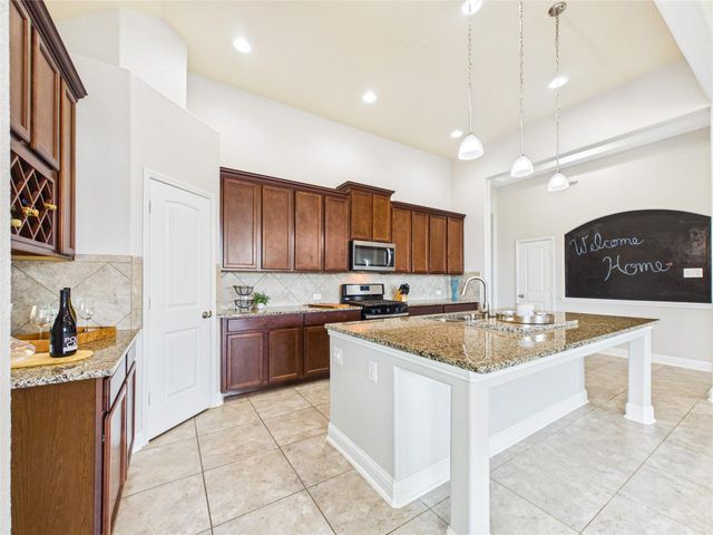 2135 Llerena Lane, League City, TX 77573