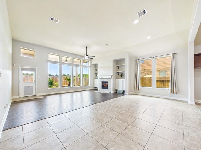 2135 Llerena Lane, League City, TX 77573