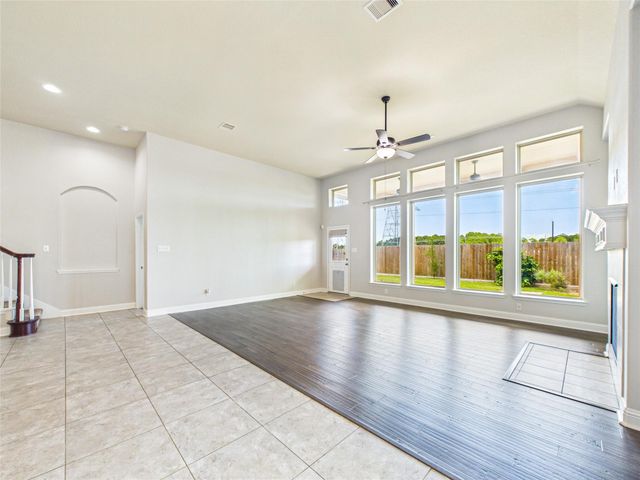 2135 Llerena Lane, League City, TX 77573