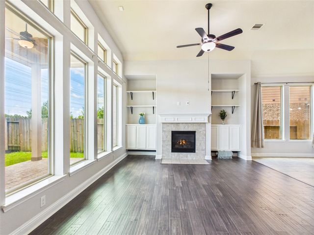 2135 Llerena Lane, League City, TX 77573