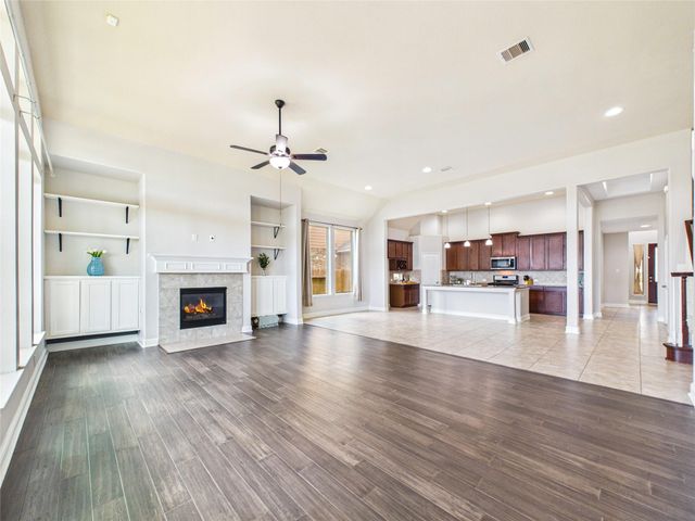 2135 Llerena Lane, League City, TX 77573