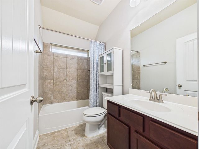 2135 Llerena Lane, League City, TX 77573