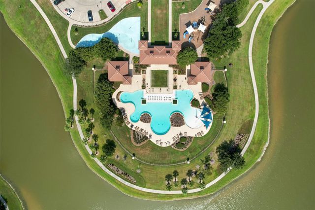 2135 Llerena Lane, League City, TX 77573