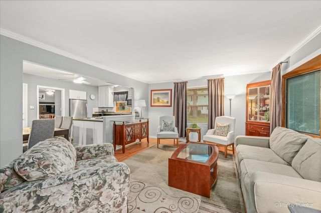 12 Oak Drive, Oakwood Hills, IL 60013