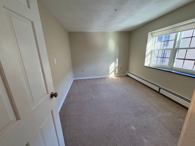 48 Bigelow Avenue 24, Watertown, MA 02472