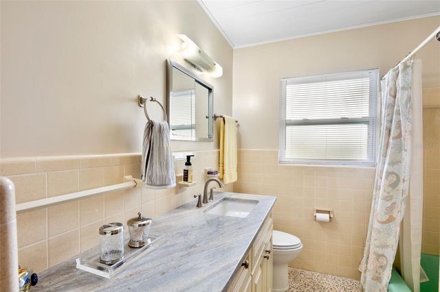 223 ROBERTS ROAD, Nokomis, FL 34275