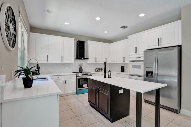 6020 NW 104th Lane, Parkland, FL 33076