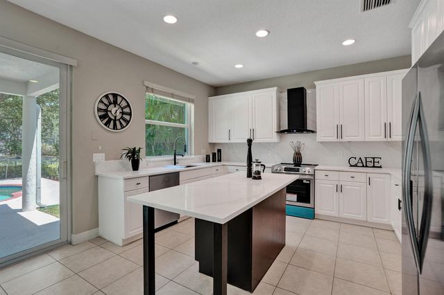 6020 NW 104th Lane, Parkland, FL 33076