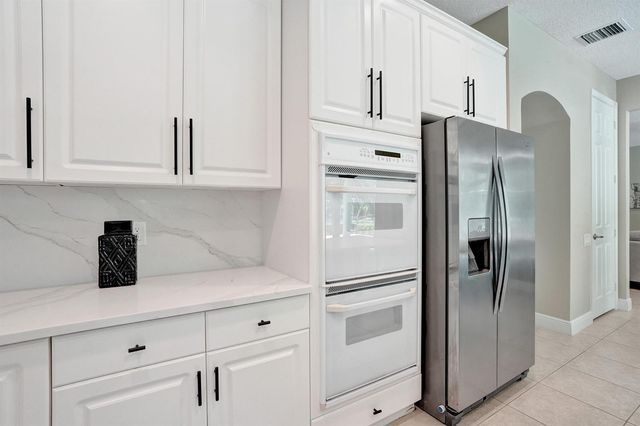6020 NW 104th Lane, Parkland, FL 33076