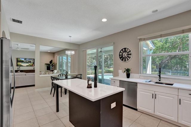 6020 NW 104th Lane, Parkland, FL 33076