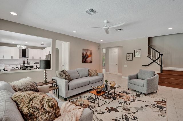 6020 NW 104th Lane, Parkland, FL 33076