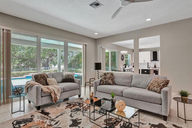 6020 NW 104th Lane, Parkland, FL 33076