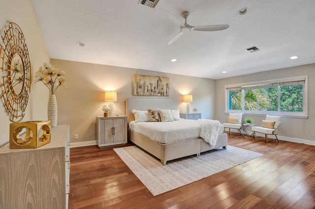 6020 NW 104th Lane, Parkland, FL 33076