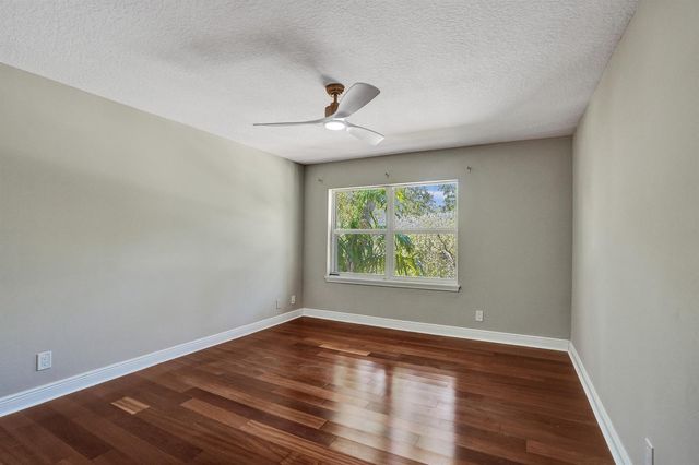 6020 NW 104th Lane, Parkland, FL 33076