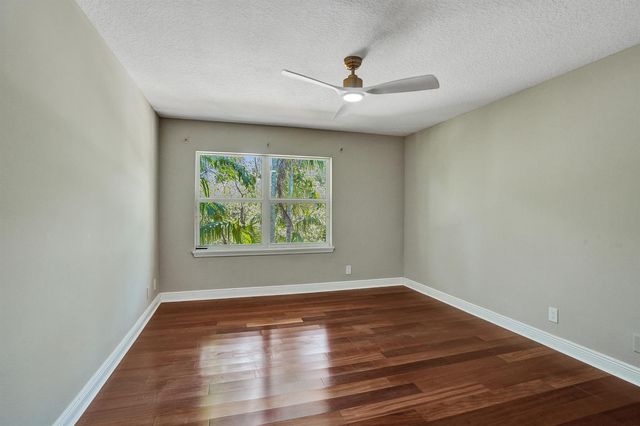 6020 NW 104th Lane, Parkland, FL 33076
