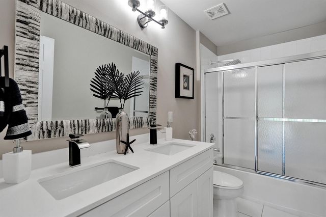 6020 NW 104th Lane, Parkland, FL 33076