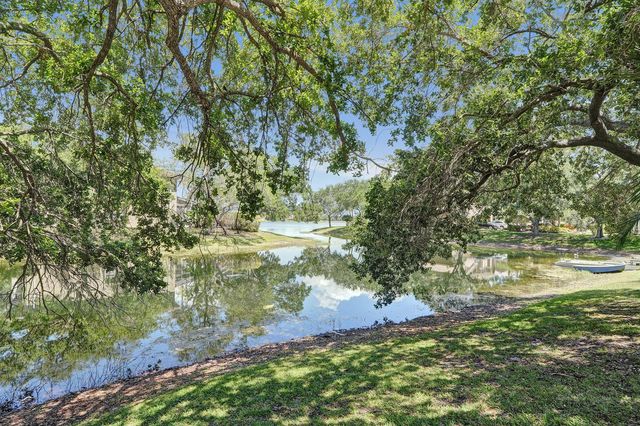 6020 NW 104th Lane, Parkland, FL 33076