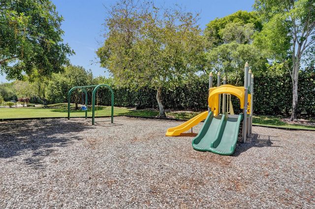 6020 NW 104th Lane, Parkland, FL 33076
