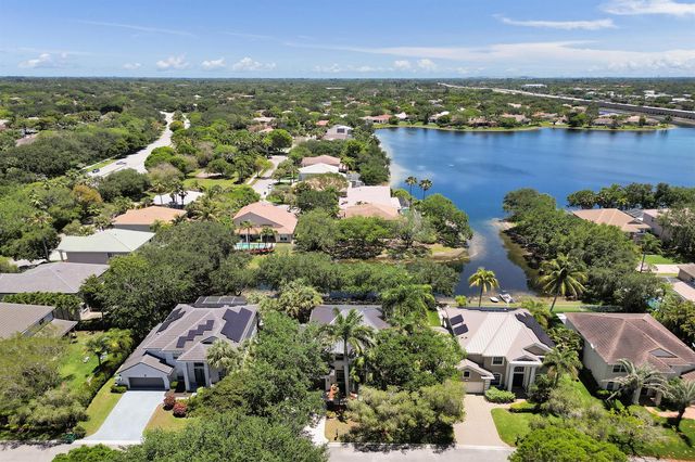 6020 NW 104th Lane, Parkland, FL 33076