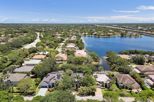 6020 NW 104th Lane, Parkland, FL 33076