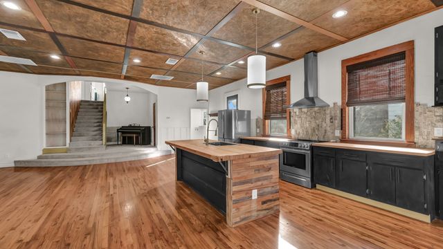 405 S Bowie Drive, Weatherford, TX 76086